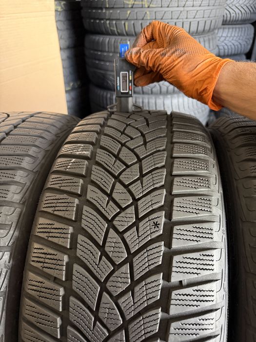 4 anvelope iarna 225/45/17 , GoodYear 7-7.5 mm !