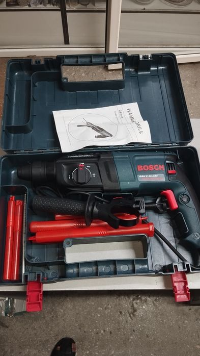 Перфоратор BOSCH