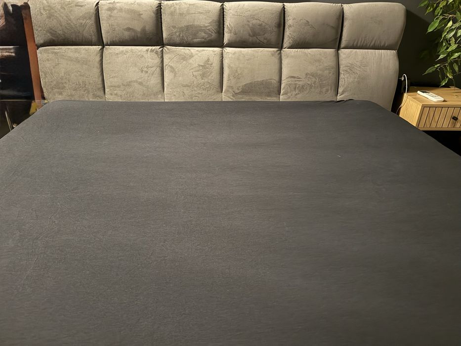 Тапицирана табла за Легло- сива с височина 100 см, ширина 200 см,