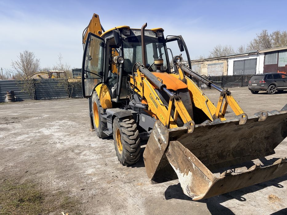 Услуги эксковатора погрузчика.