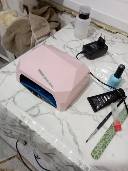 Лампа для ногтей 4000 тг