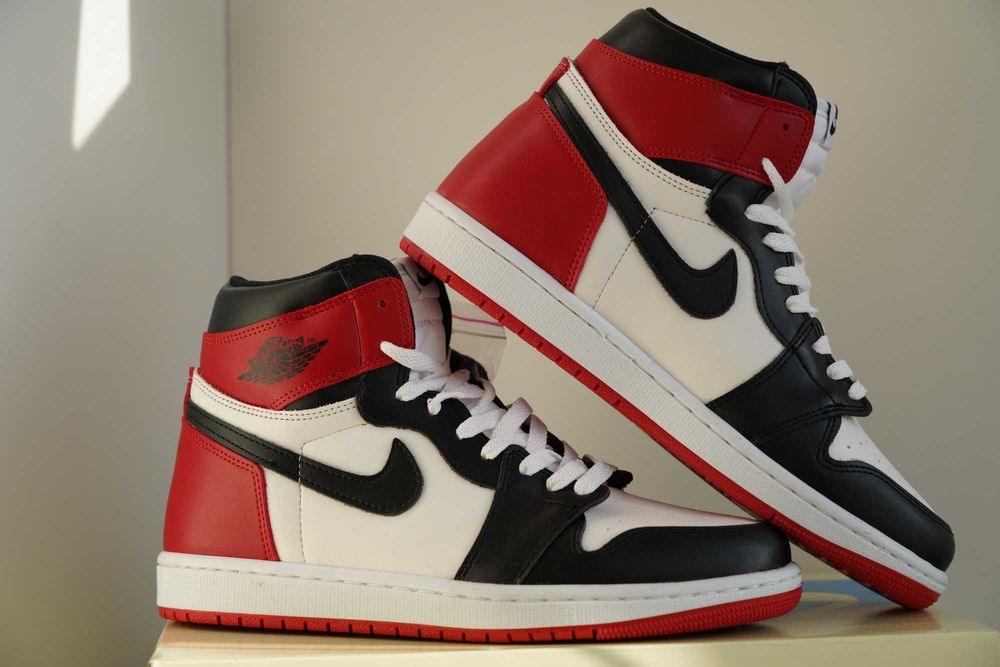 Adidasi JORDAN 1 Retro High OG Black Toe, Produs Nou-Full Box, Premium