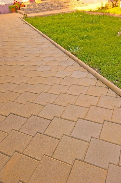 Pavaje si pavele - Model 20x20 cu 10x10 combi pentru curte si gradina