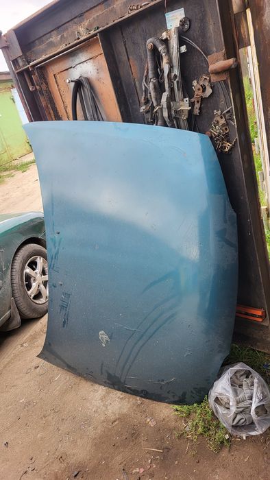 Продам запчасти на мазду КРОНОС