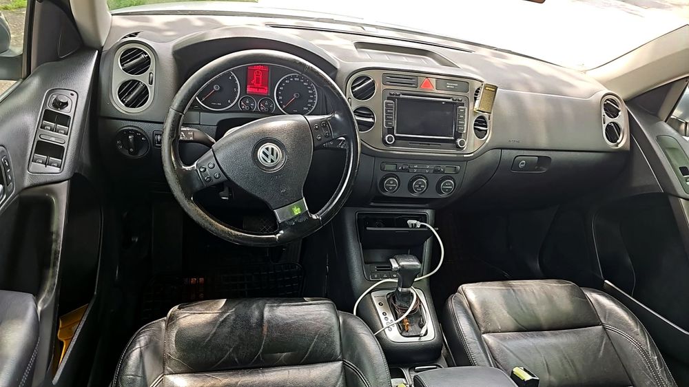 Vând Volkswagen Tiguan