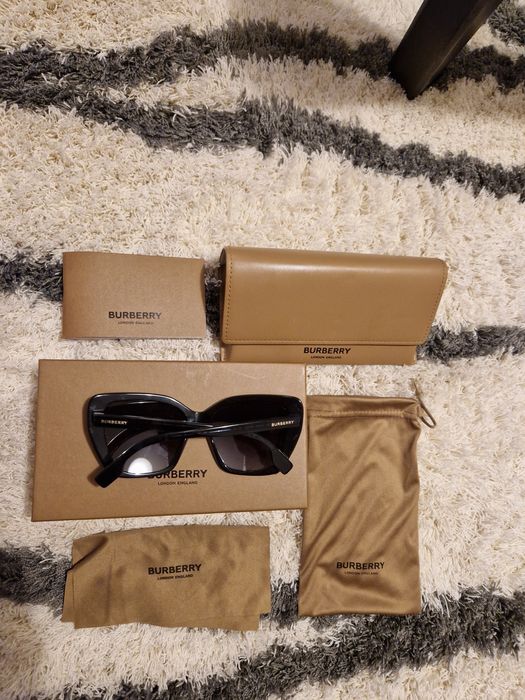 Очила на BURBERRY черни