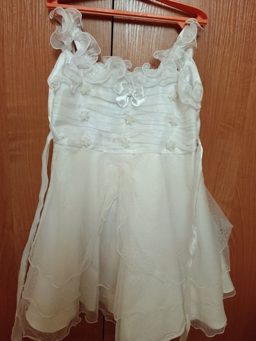 Детское белое платье для девочки