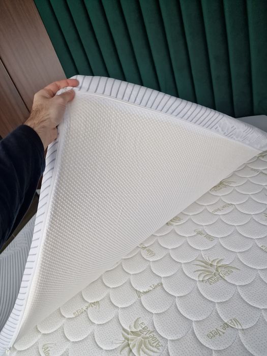 Saltea superioara/Topper spuma 160x200x5 nefolosit. NU SE VINDE PATUL!
