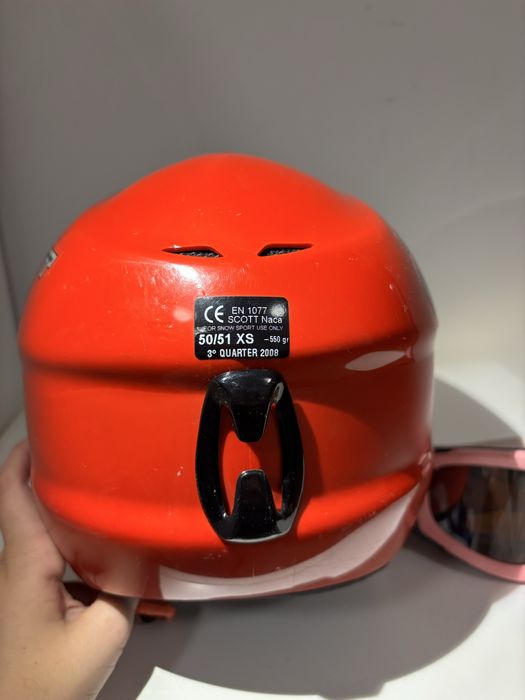 Детска каска за ски и очила