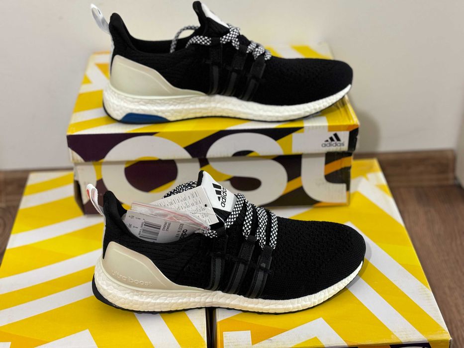 Adidas Ultra Boost - Специално издание W.W., размери 41 1/3, 42, 44