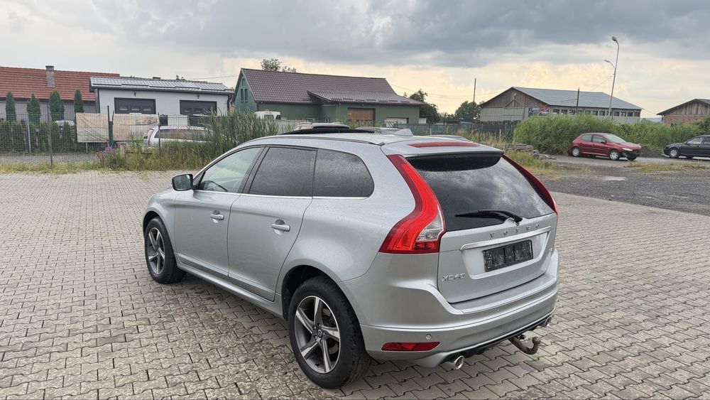 Volvo xc60 r design automat