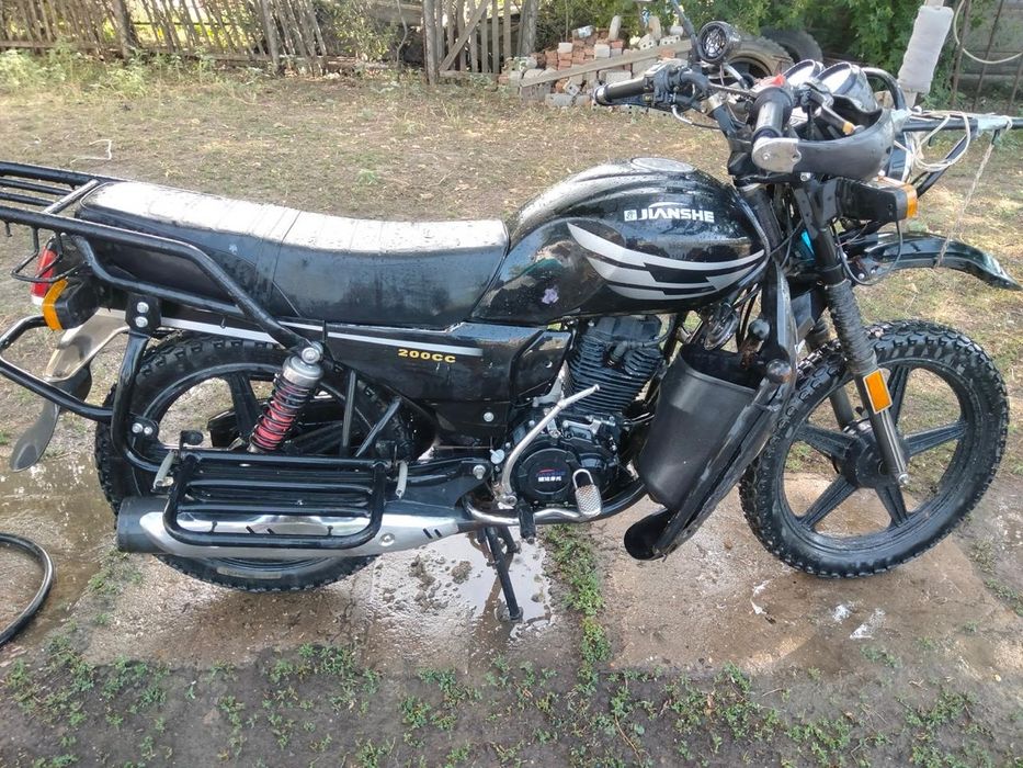 Продам мотоцикл 200