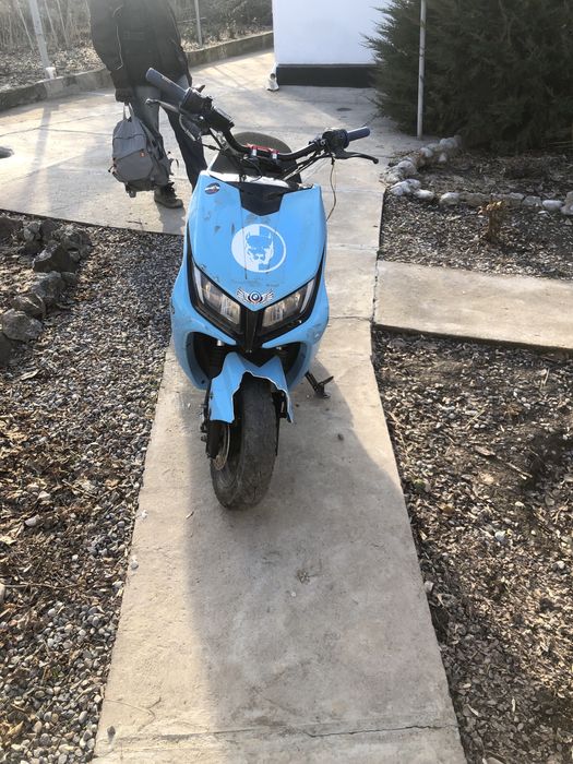 Скутер 150 куб среднем