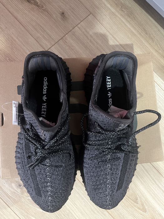 Adidasi Yeezy Boost 350 V2