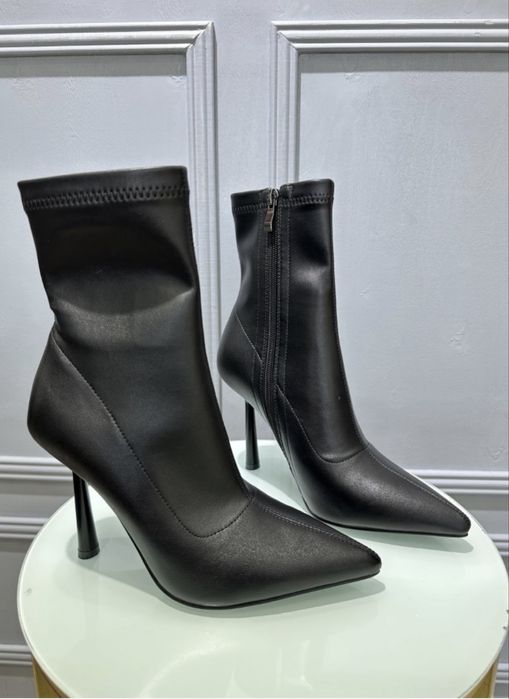 Ботильоны Valentina черный