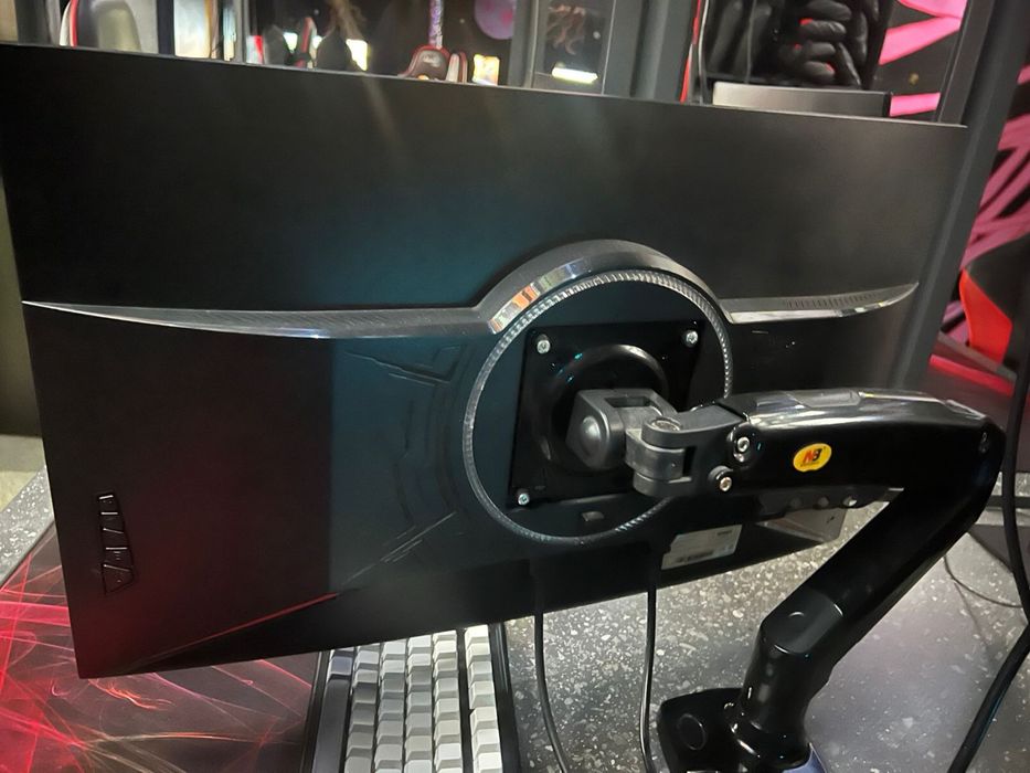 Продам мониторы sang 165 гц