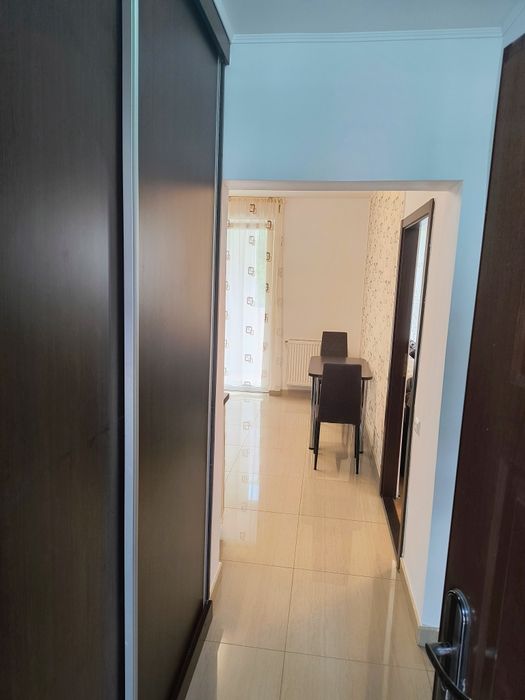 Apartament cu o cameră de inchiriat