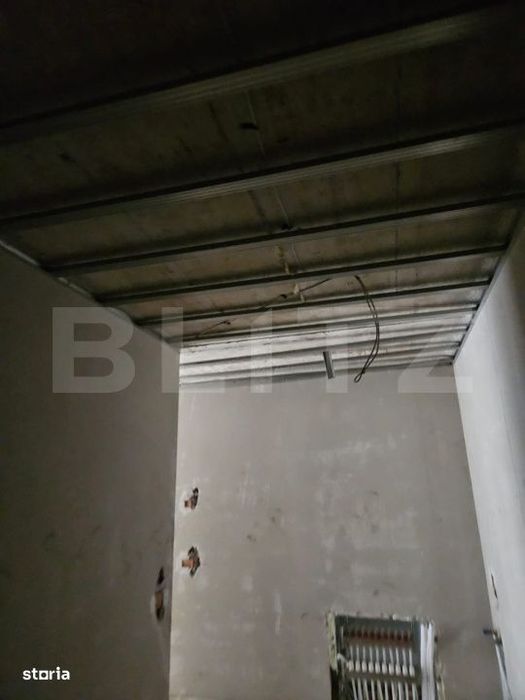Apartament 3 camere, 2 bai, decomandat, etaj intermediar, zona Tractor