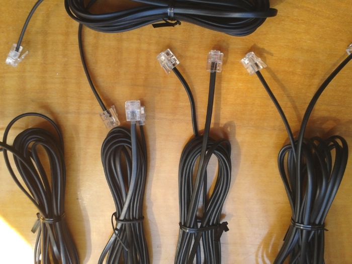 Кабел за стационарен телефон