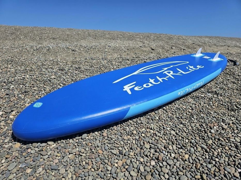 SUP Paddle Board Feath-R-Lite е чудесен избор за водни забавления!
