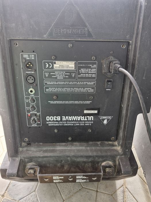 Колонки Behringer B300 на запчасти