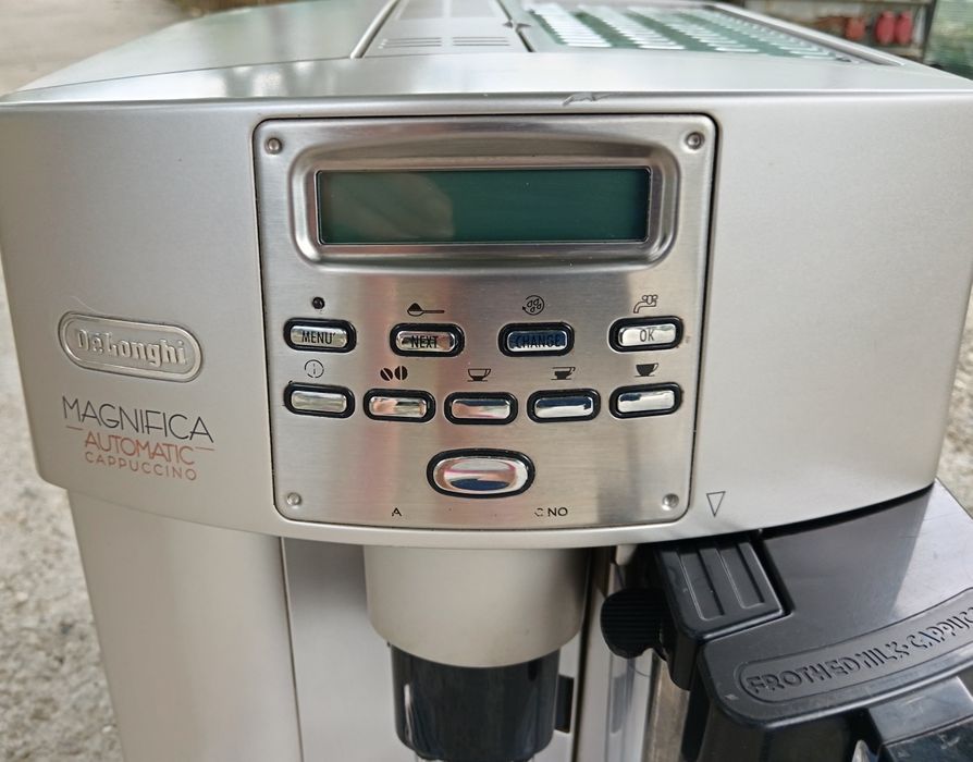 DeLonghi Magnifica, expresor cu râșniță, cafea, capucino, spumare lapte