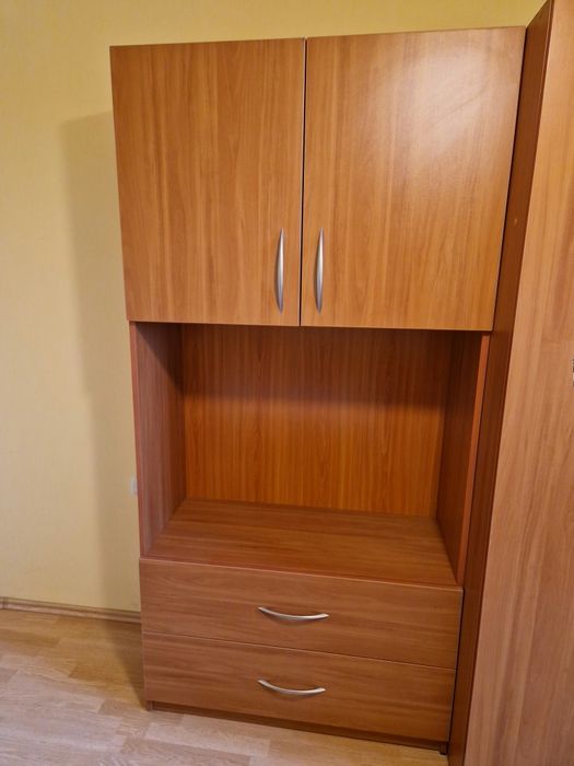 мебели,гардероб,бюро