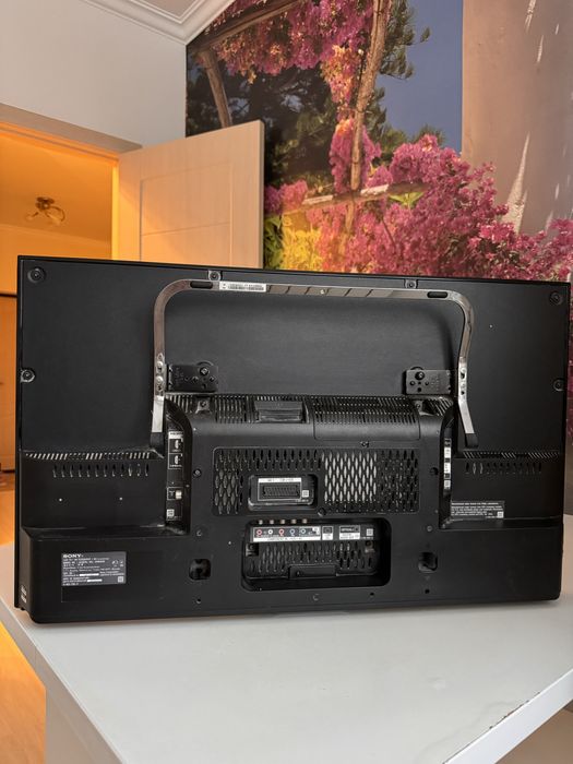 Телевизор Sony в хорошем состоянии