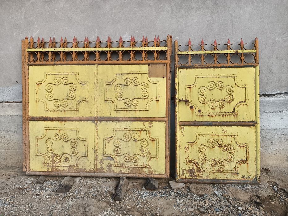 Vând porți fier 168*160