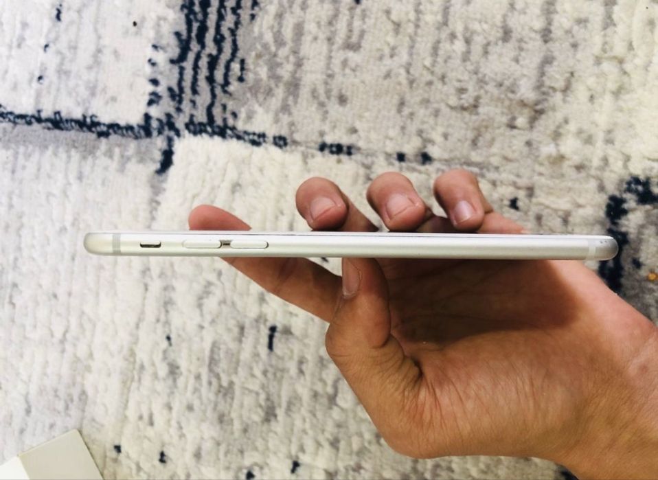 Iphone 6s Plus 128gb sotiladi srochno aybi yoq