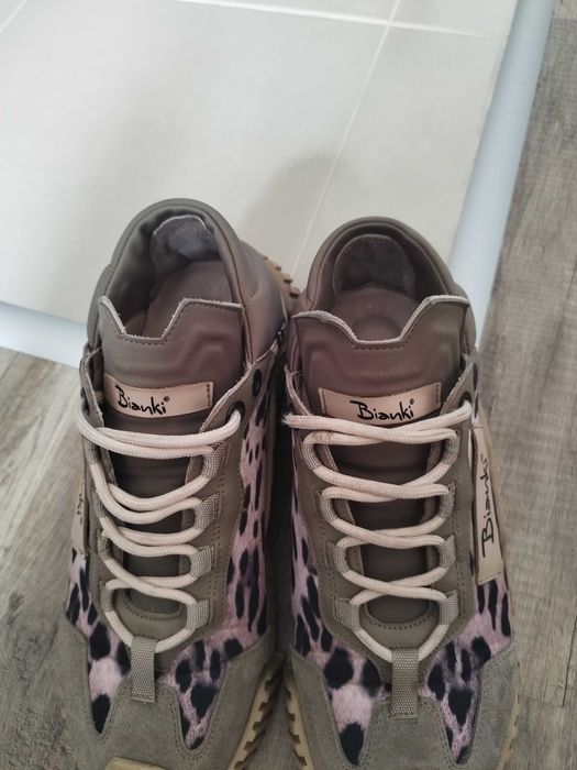 Нова цена-135лв!!!Сникърси Bianki