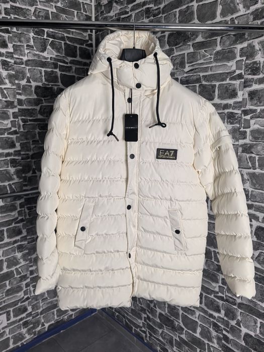 Emporio Armani яке НАМАЛЕНО
