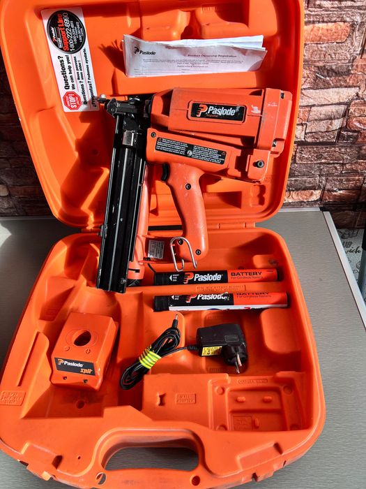 Pistol de cuie Paslode Impulse