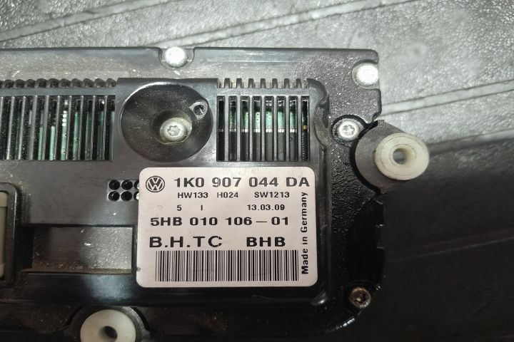 Comanda clima 1K0907044DA 1K0907044DA Volkswagen VW Tiguan prima gene