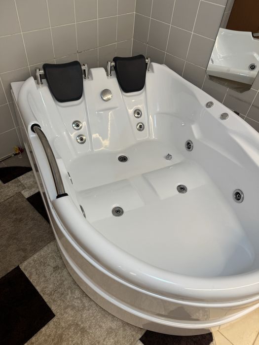 Vana/cada Aicha cu  hidromasaj 120 x168