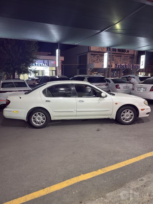 Nissan Maxima, 2000 yil. M/T. 4000$
