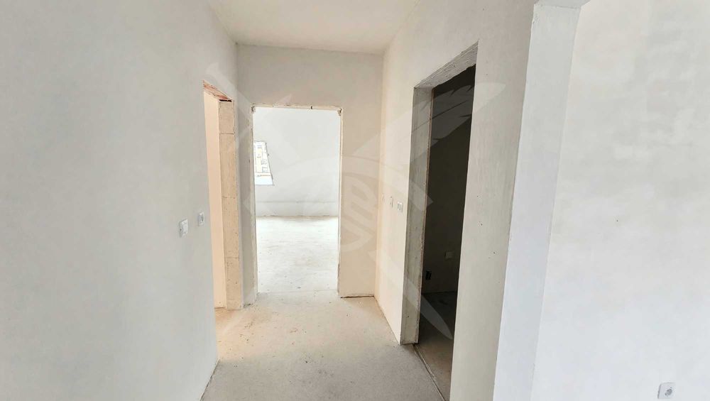 Продава се Тристаен апартамент в Пловдив, Съдийски - 110 кв.м за 1410 €/кв.м - Снимка #1