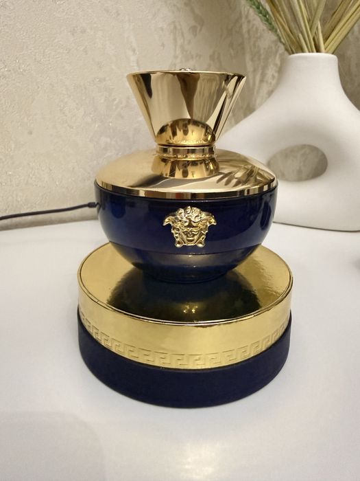 Продается парфюм  Versace