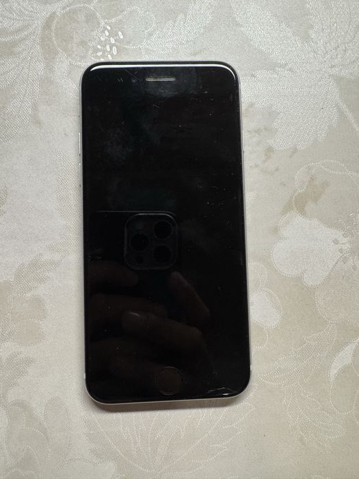 Se iphone(2020) 2-го поколения