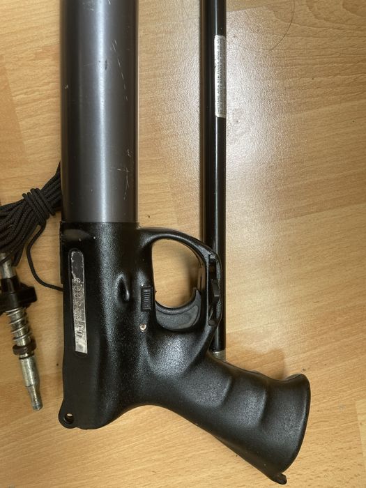 Пневматичен  харпун Марес Медистен 70см. Харпун с регулатор Mares Medisten 70sm.