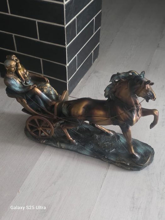 Statuiete ornamentale de interior