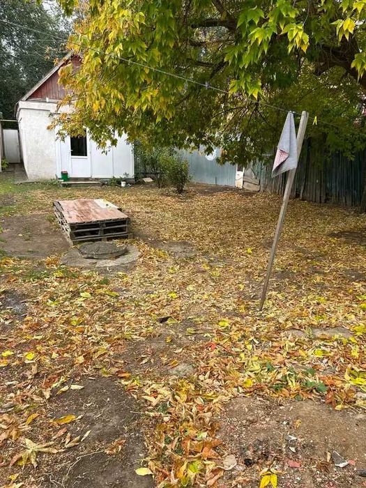 Продам отдельный дом в общем дворе