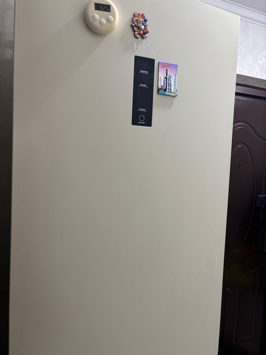 Продаю холодильник Haier