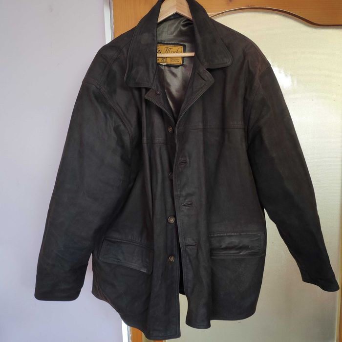 Vând haină piele naturala bărbat model deosebit