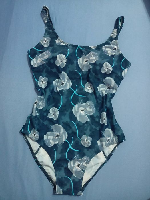 Дамски    бански