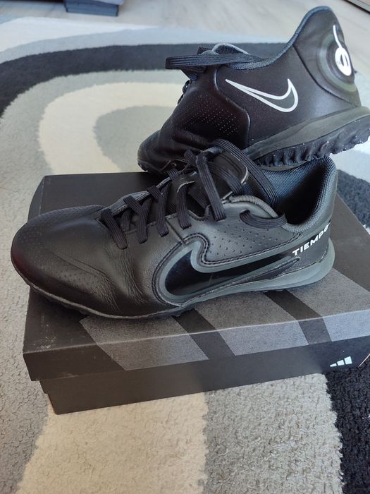 Детски футболни обувки NIKE Tiempo