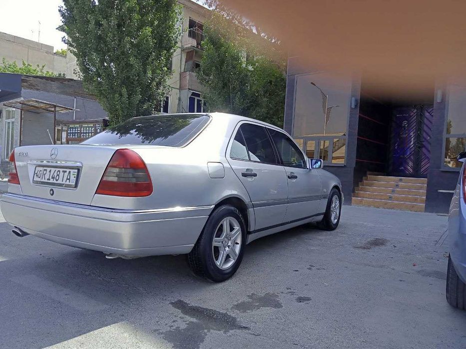 Mersedes benz W202