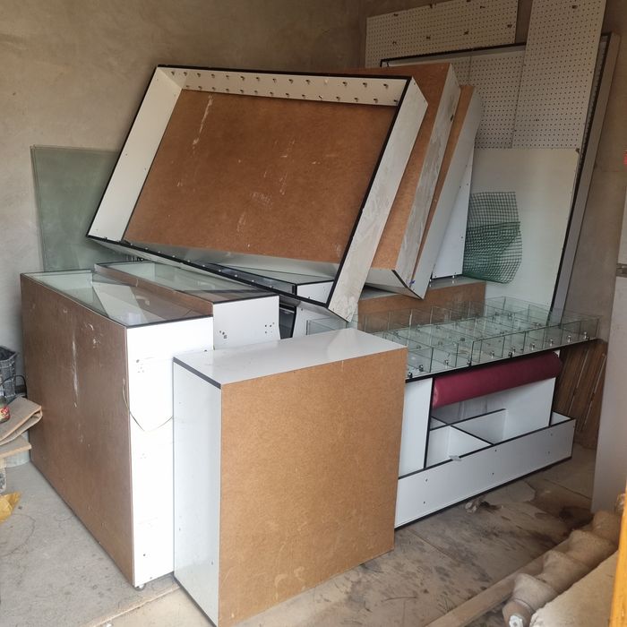 Do'kon vitirina oynali tayyor do'kondan yechilgan