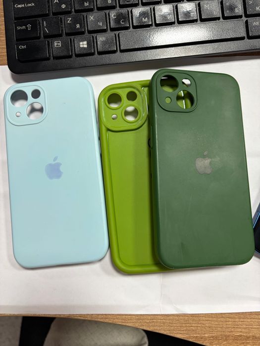 Продам IPhone 13