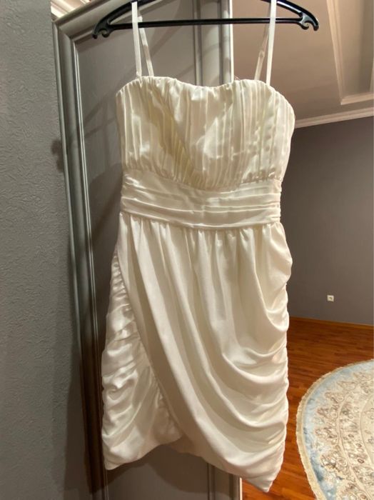 Платье H&M белое